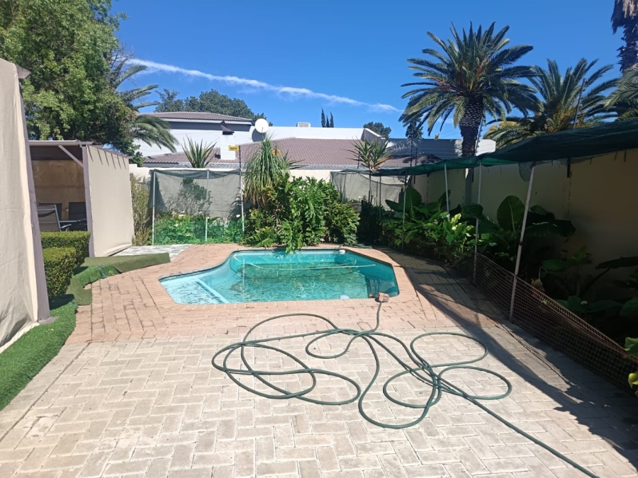 4 Bedroom Property for Sale in Rhodesdene Northern Cape
